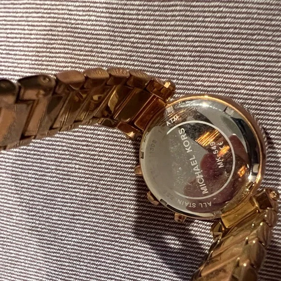 Michael Kors Rose Gold Watch - Picture 3 of 3